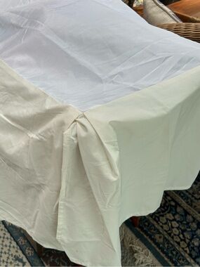 Neutral Cream Mattress Twinsize Bedskirt -open pkg, never used. 16” drop